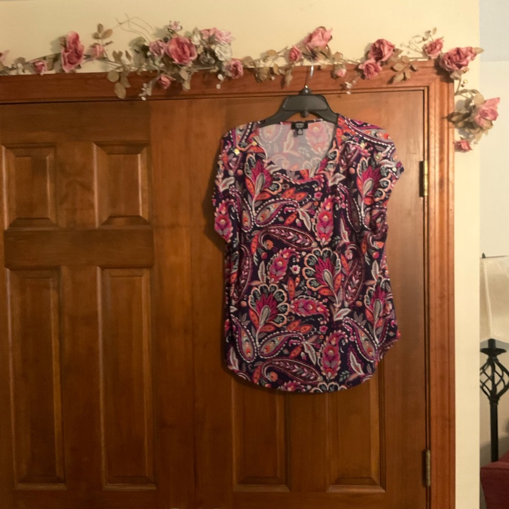 Jones New York Pink and Purple Paisley Top